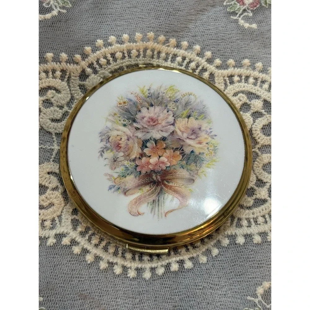 Vintage Stratton Powder Compact Mirror Floral Bouquet Gold Tone Made in England